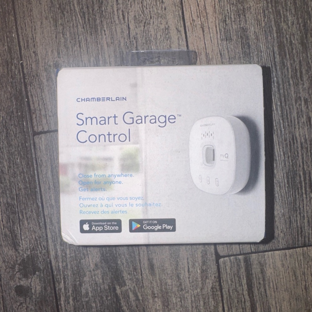 Chamberlain myQ-G0401 Wi-Fi Garage Opener Wireless Garage Hub & Sensor Sealed